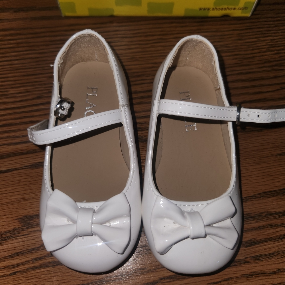 Dress shoes